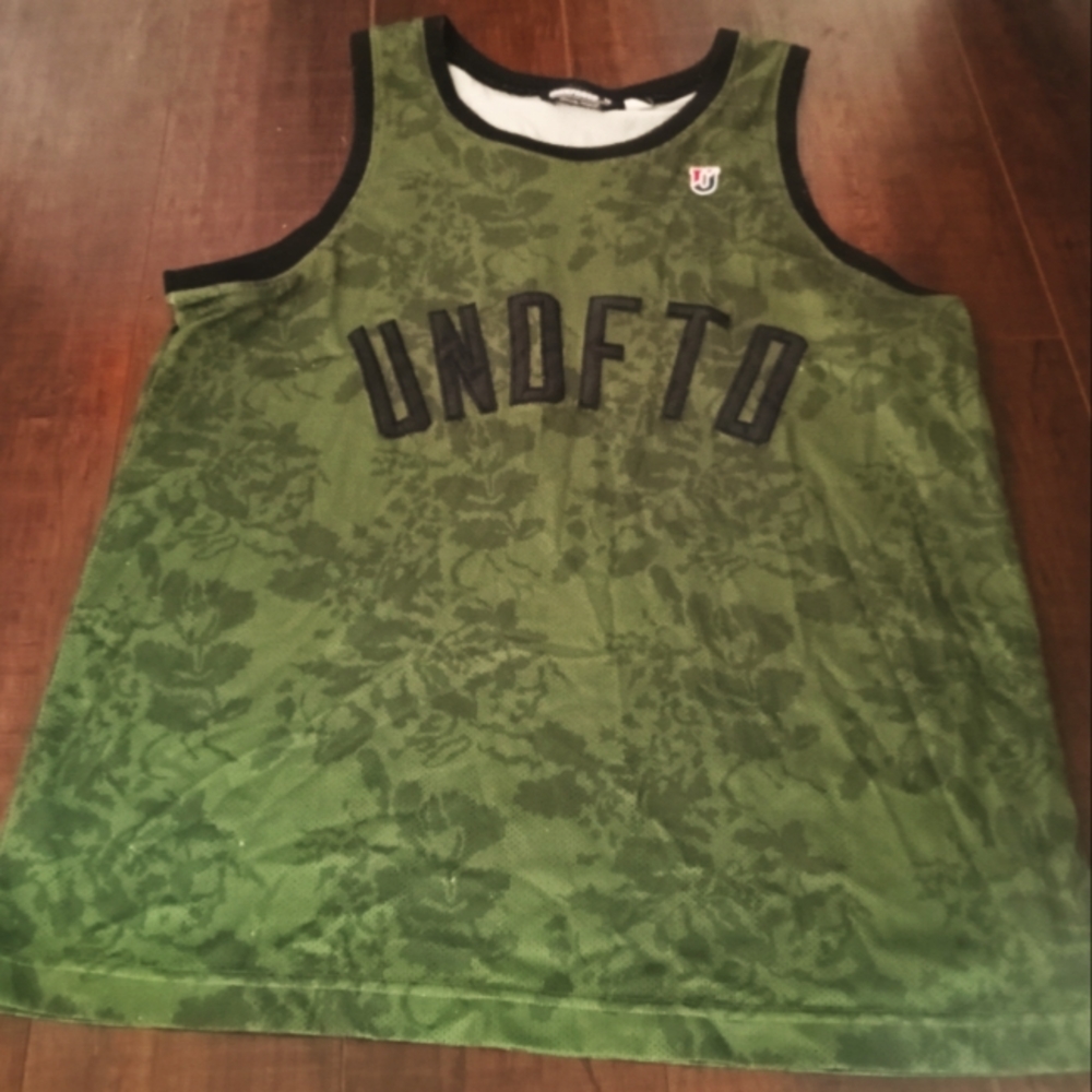 UNDEFEATED Floral Mesh Jersey